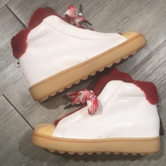 Coach G1493 White Leather High Top Red Shearling Sneaker Size 8 - Picture 1 of 13